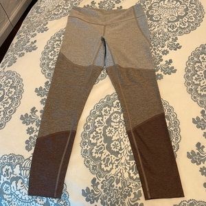 Outdoor Voices Three-Tone 3/4 Length Leggings M